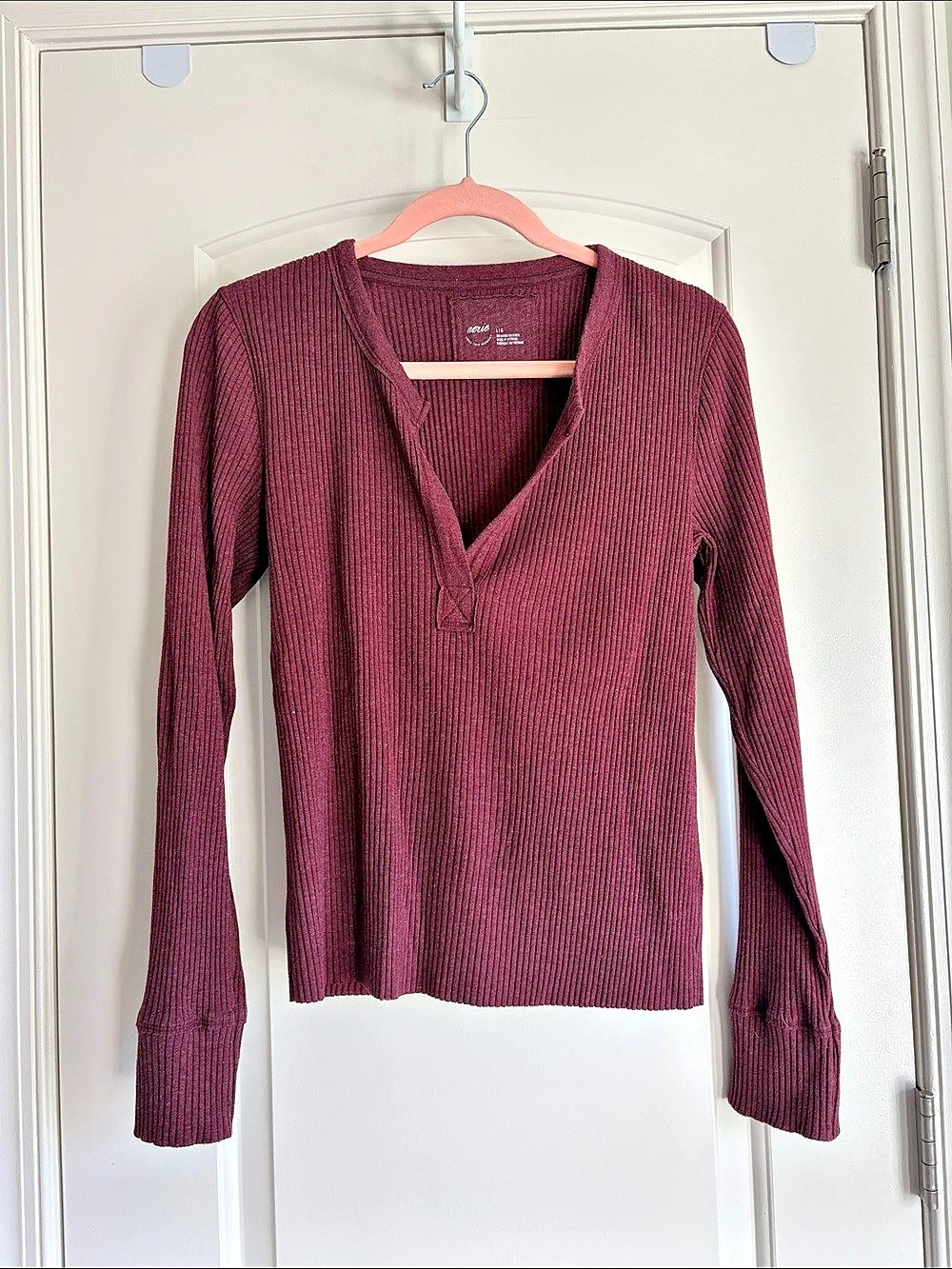 aerie Ribbed V-Neck Long Sleeve Size Large Like New